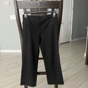 Victoria’s Secret Sport Capri Leggings